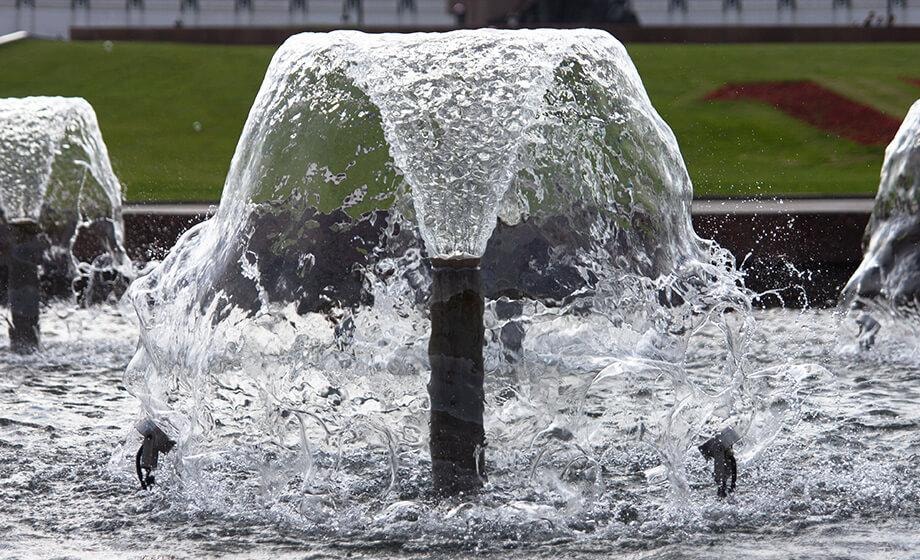 HOA fountain and water feature maintenance